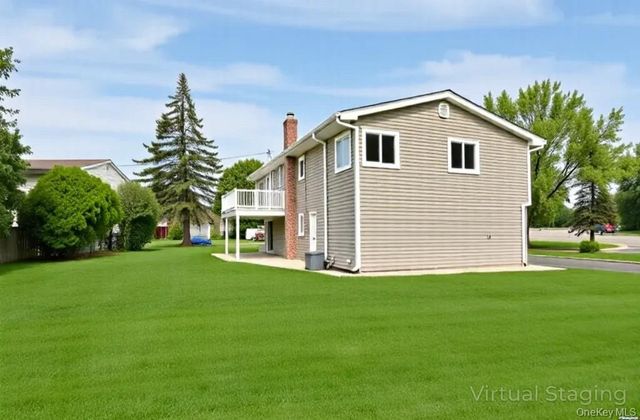 10 Evelyn Drive, Bethpage, NY 11714