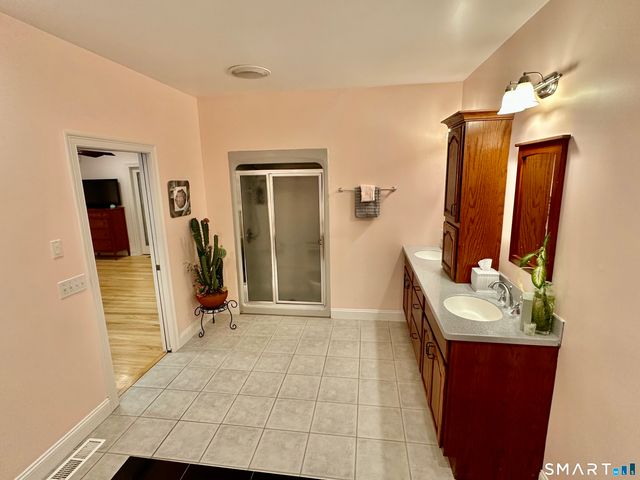 455 Chesterfield Road, Montville, CT 06370