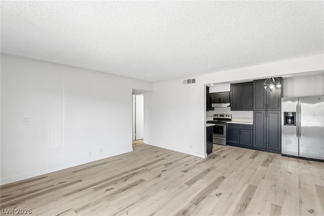 615 South Royal Crest Circle 13, Las Vegas, NV 89169