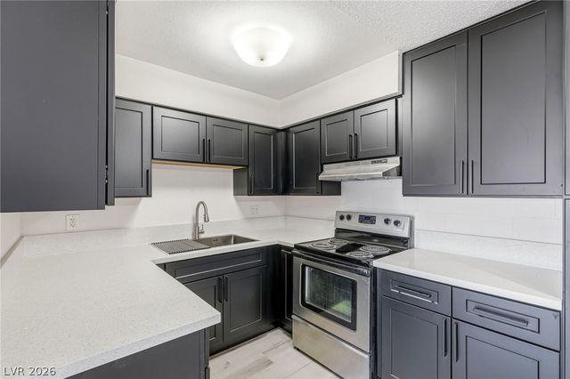 615 South Royal Crest Circle 13, Las Vegas, NV 89169