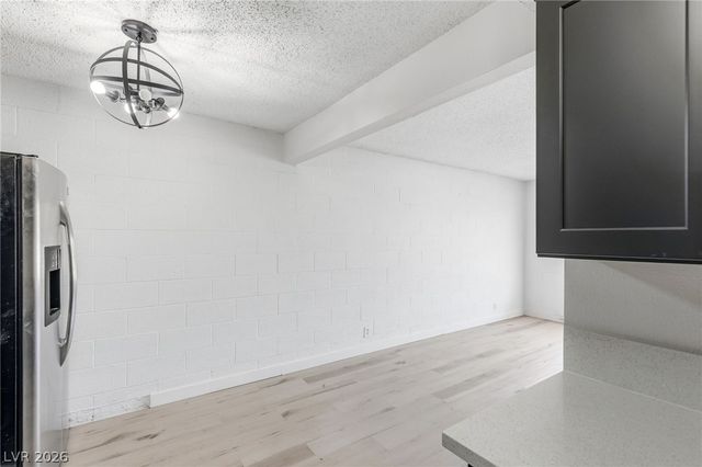 615 South Royal Crest Circle 13, Las Vegas, NV 89169