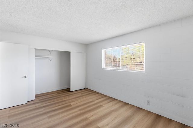 615 South Royal Crest Circle 13, Las Vegas, NV 89169