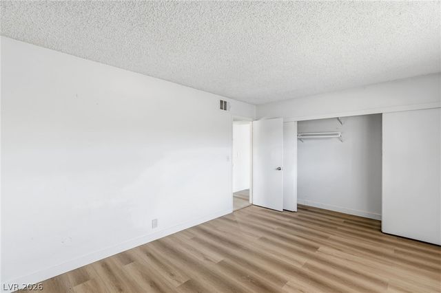 615 South Royal Crest Circle 13, Las Vegas, NV 89169