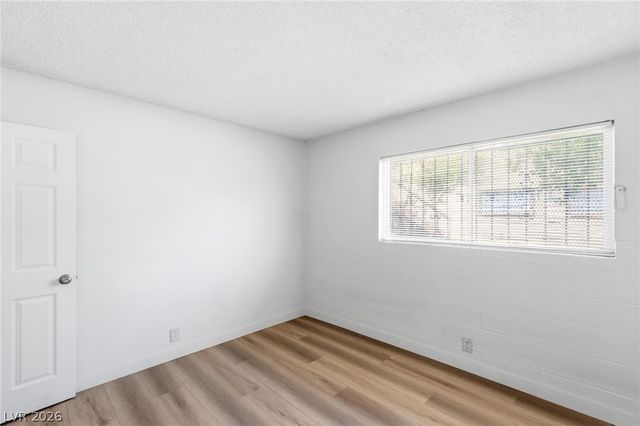 615 South Royal Crest Circle 13, Las Vegas, NV 89169