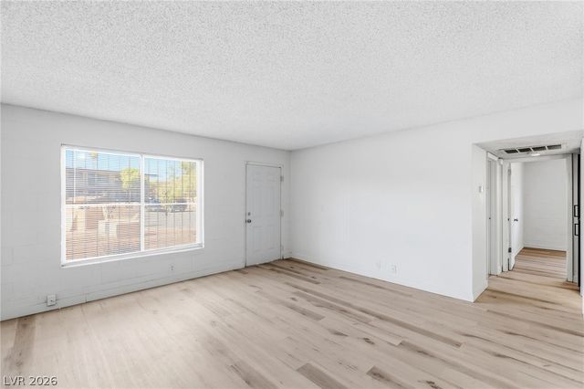615 South Royal Crest Circle 13, Las Vegas, NV 89169