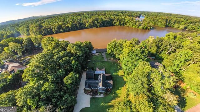 327 Lakeridge Drive, Temple, GA 30179