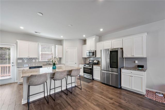 211 Mahone Drive, Lilburn, GA 30047
