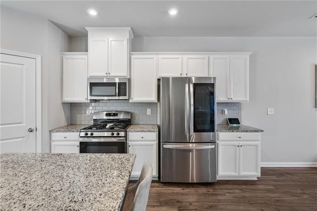 211 Mahone Drive, Lilburn, GA 30047