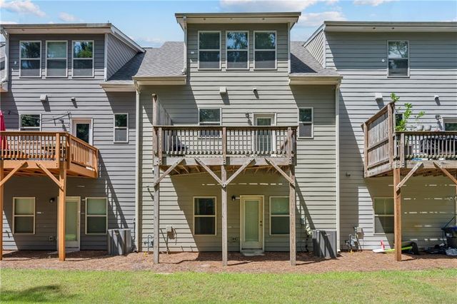 211 Mahone Drive, Lilburn, GA 30047