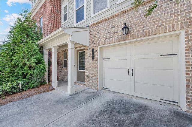 211 Mahone Drive, Lilburn, GA 30047