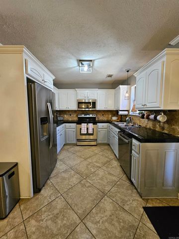 19 Alfred Cove, Conway, AR 72034