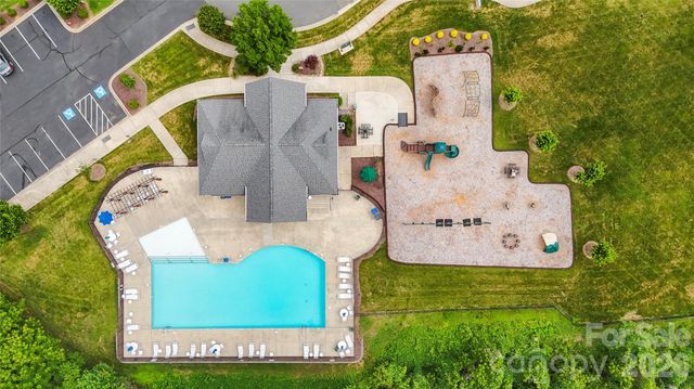 13231 Fiore Place, Huntersville, NC 28078