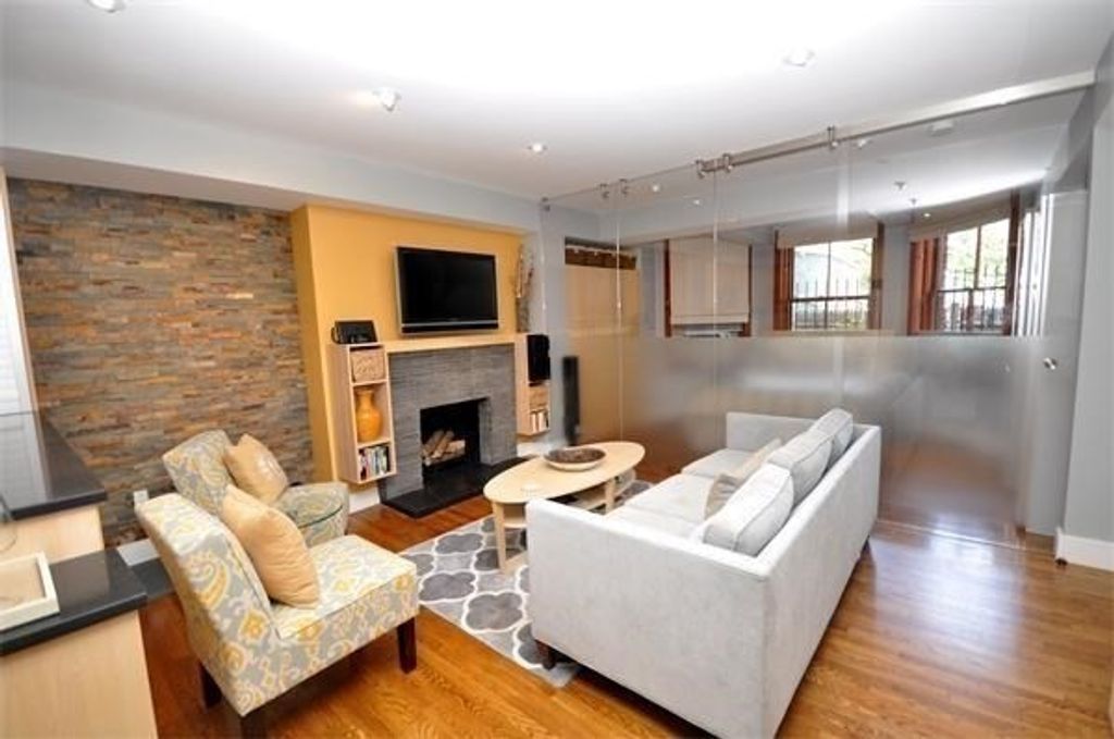 396 Beacon Street 7, Boston, MA 02116