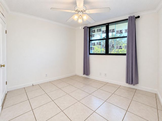 110 LAKE EMERALD Drive 103, Oakland Park, FL 33309