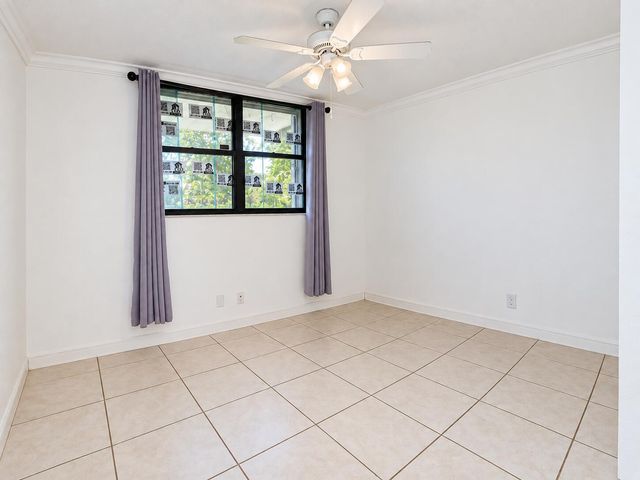 110 LAKE EMERALD Drive 103, Oakland Park, FL 33309