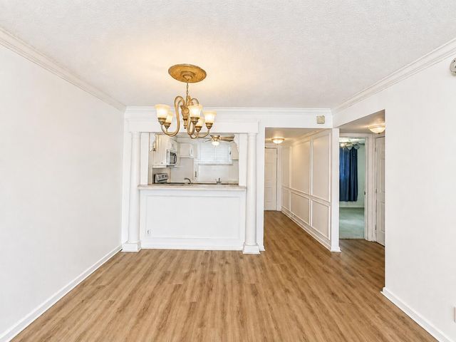 110 LAKE EMERALD Drive 103, Oakland Park, FL 33309
