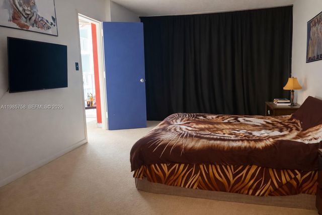 7601 E Treasure Dr 910, North Bay Village, FL 33141