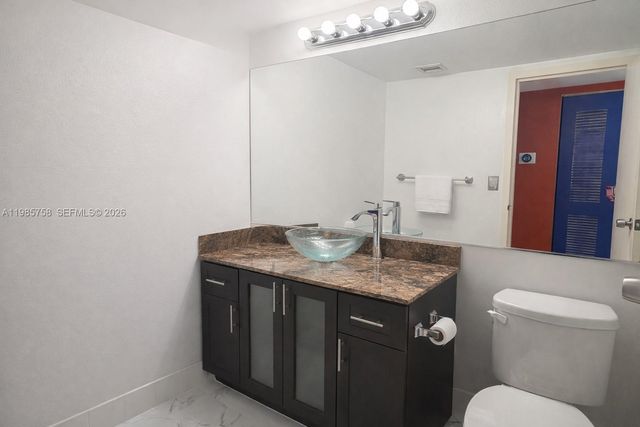 7601 E Treasure Dr 910, North Bay Village, FL 33141