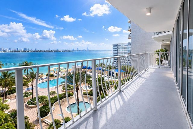 7601 E Treasure Dr 910, North Bay Village, FL 33141