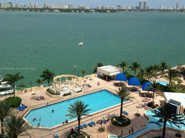 7601 E Treasure Dr 910, North Bay Village, FL 33141