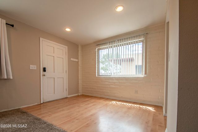 6549 E Calle La Paz Unit D, Tucson, AZ 85715