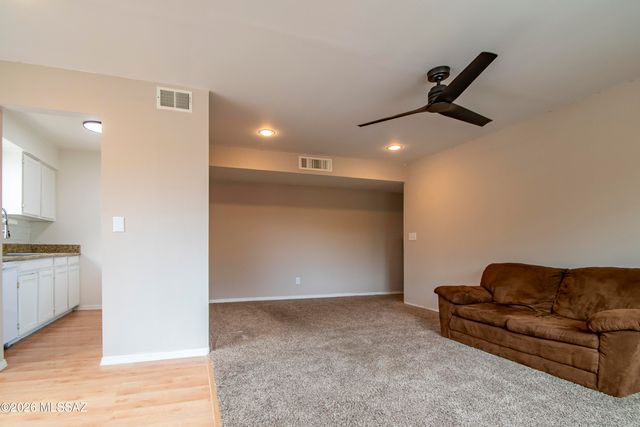6549 E Calle La Paz Unit D, Tucson, AZ 85715