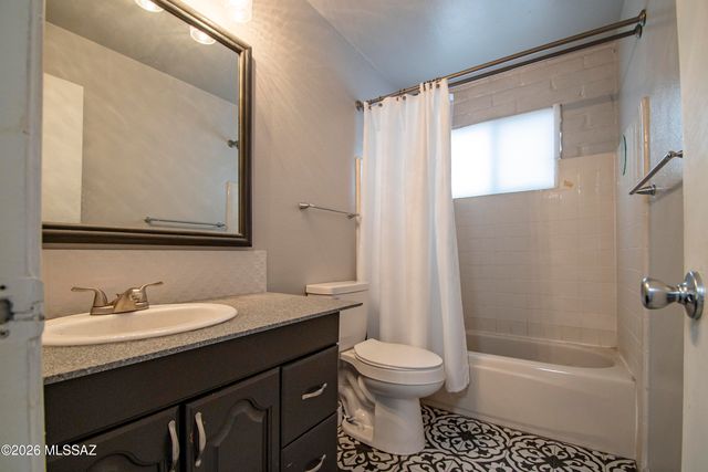 6549 E Calle La Paz Unit D, Tucson, AZ 85715
