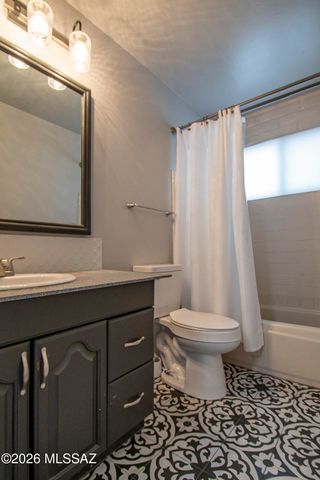 6549 E Calle La Paz Unit D, Tucson, AZ 85715