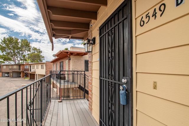 6549 E Calle La Paz Unit D, Tucson, AZ 85715