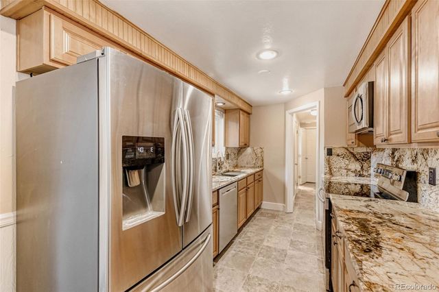 990 S Kenton Street, Aurora, CO 80012