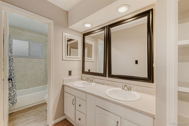 990 S Kenton Street, Aurora, CO 80012