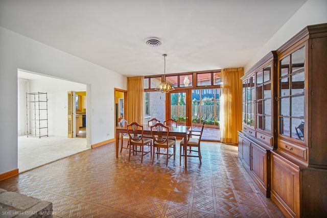 9336 S Bell Avenue, Chicago, IL 60643