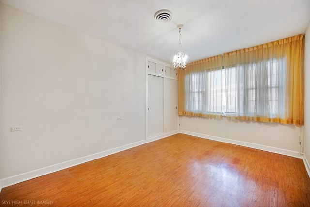 9336 S Bell Avenue, Chicago, IL 60643