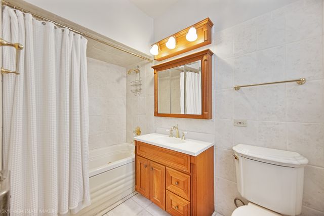 9336 S Bell Avenue, Chicago, IL 60643