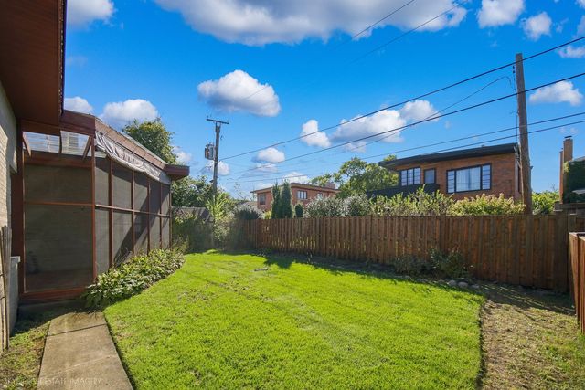 9336 S Bell Avenue, Chicago, IL 60643