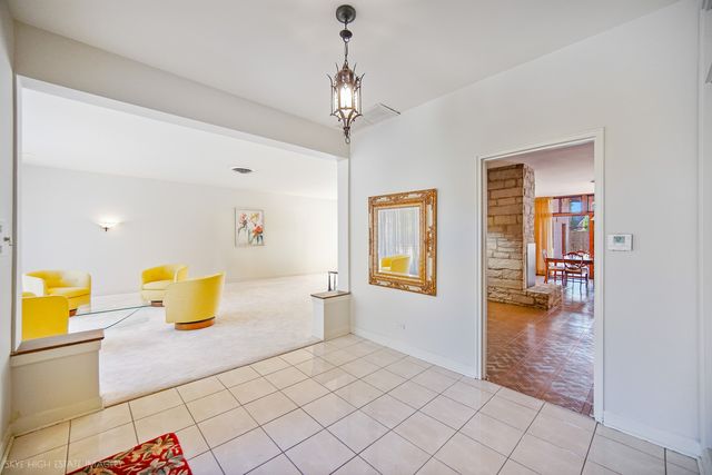 9336 S Bell Avenue, Chicago, IL 60643