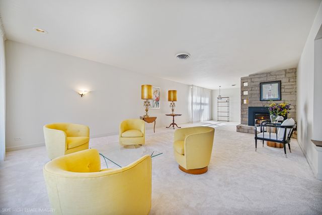 9336 S Bell Avenue, Chicago, IL 60643