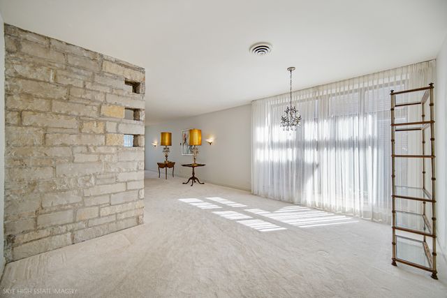 9336 S Bell Avenue, Chicago, IL 60643