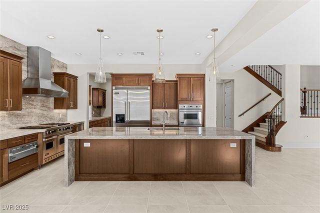 1975 Alcova Ridge Drive, Las Vegas, NV 89135