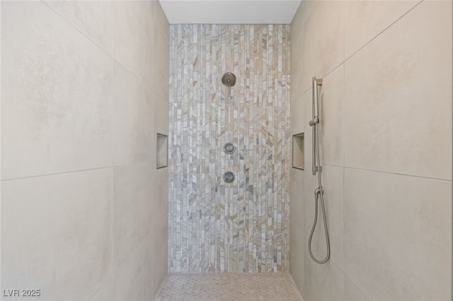 1975 Alcova Ridge Drive, Las Vegas, NV 89135