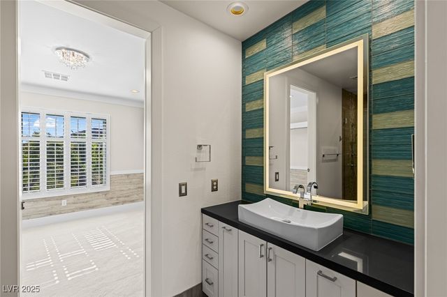 1975 Alcova Ridge Drive, Las Vegas, NV 89135