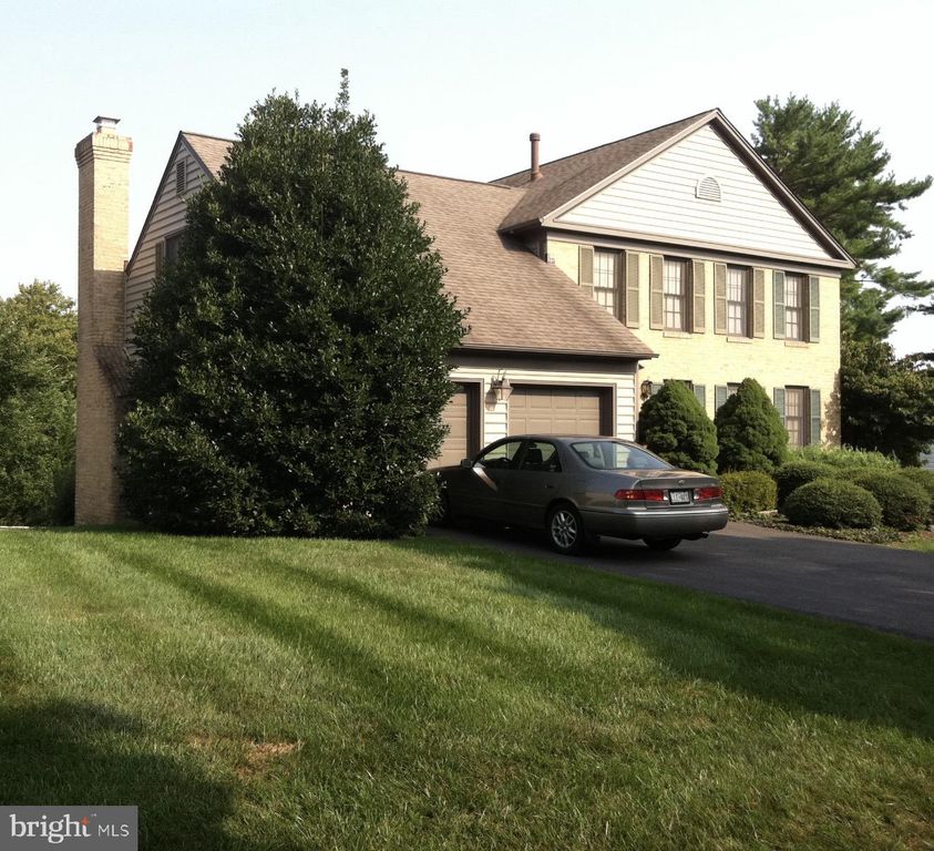 20317 HIGHLAND HALL DR, Montgomery Village, MD 20886