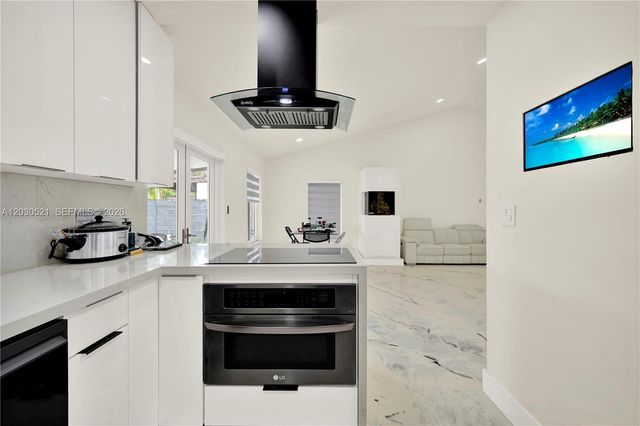 6661 SW 127th Path, Miami, FL 33183