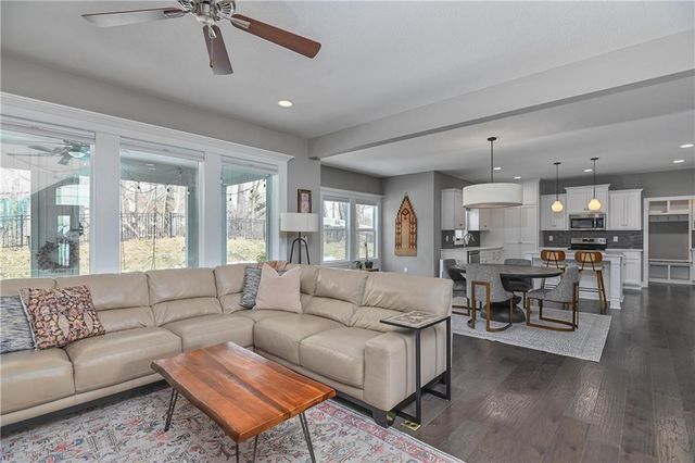 1500 NW 59th Street, Kansas City, MO 64118