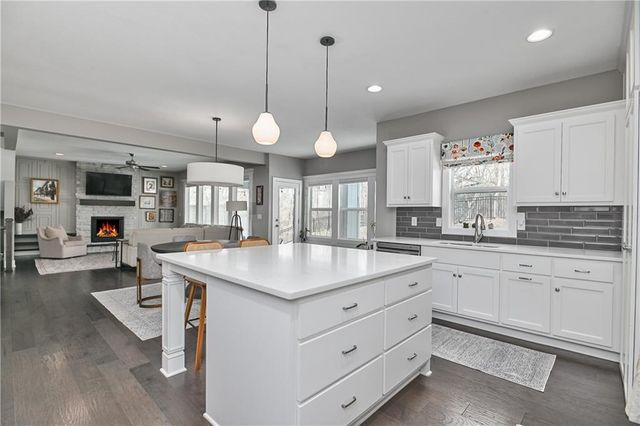 1500 NW 59th Street, Kansas City, MO 64118