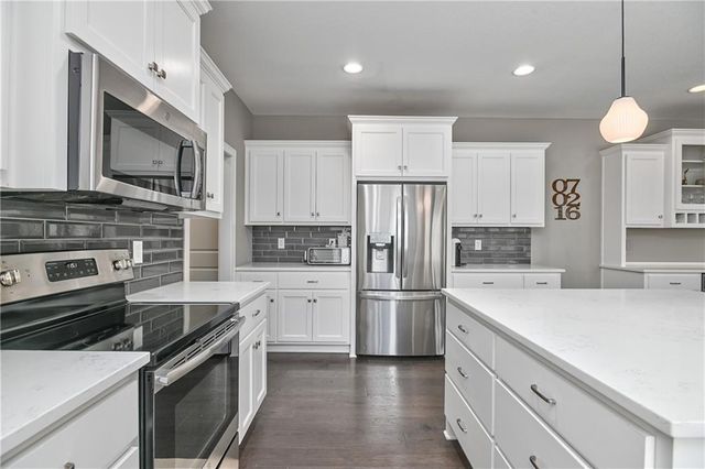 1500 NW 59th Street, Kansas City, MO 64118