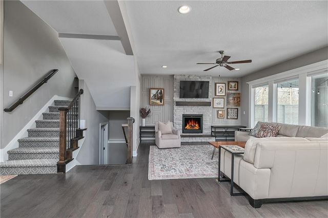 1500 NW 59th Street, Kansas City, MO 64118