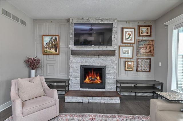 1500 NW 59th Street, Kansas City, MO 64118