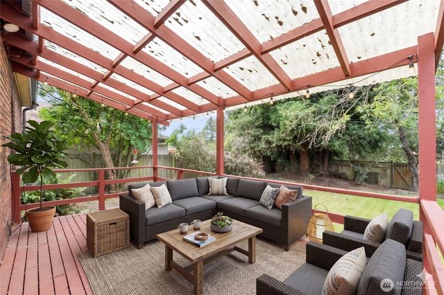 150 NW 84th Street, Seattle, WA 98117