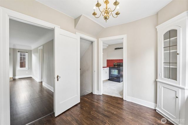 150 NW 84th Street, Seattle, WA 98117